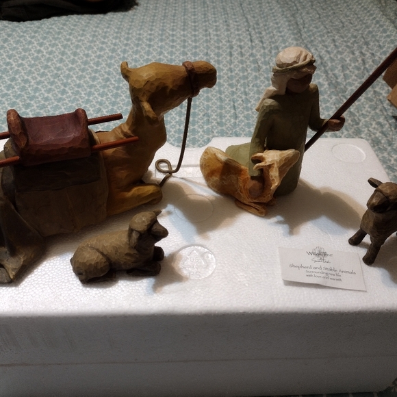 Willow Tree shepherd and stable animals - Picture 2 of 3